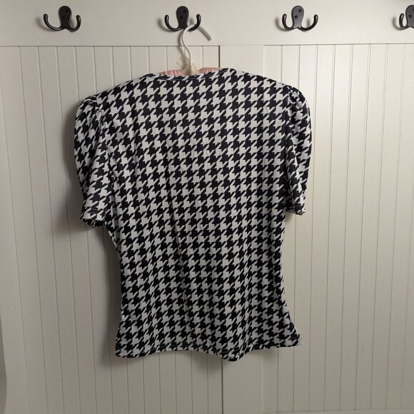 Name Your Price - closet closing - Picture 2 of 3